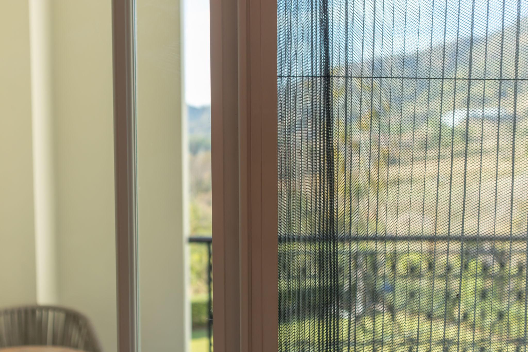 485787624_Pleated Mesh 1.jpg